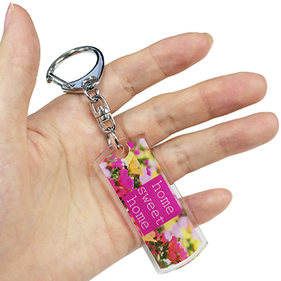 チャームは最長部6cm×最短部2.5cm