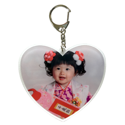 アクリル本体サイズは幅10cm×縦8.9cm