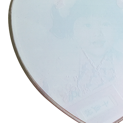 片面印刷の場合、裏側は白地仕上げとなります