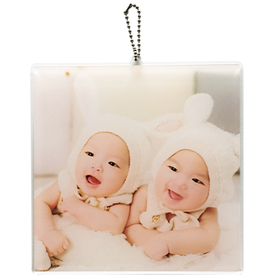 遠くからでもよく目立つ！迫力サイズのキーホルダー