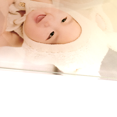 厚さ3mmの艶やかなアクリル板