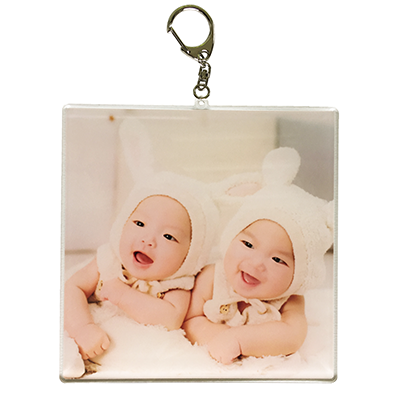 大好きな写真やイラストを入れて身につけよう！