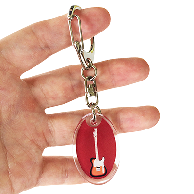 パチンと留められるナスカン金具