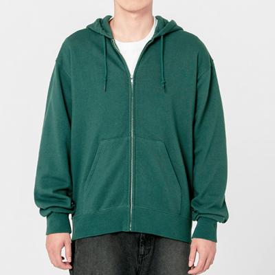 モデル身長180cm　アイビーグリーン　Lサイズ着用