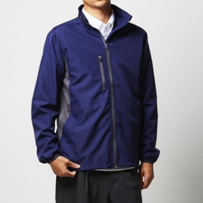 モデル着用　身長192cm Lサイズ　ネイビー着用