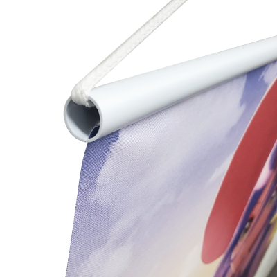 パイプは安心のハトメ加工で落下防止