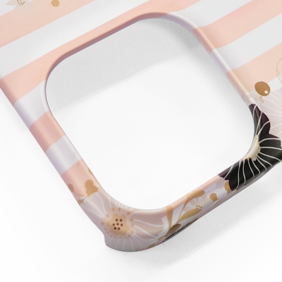 カメラ穴の付近もきれいに表現