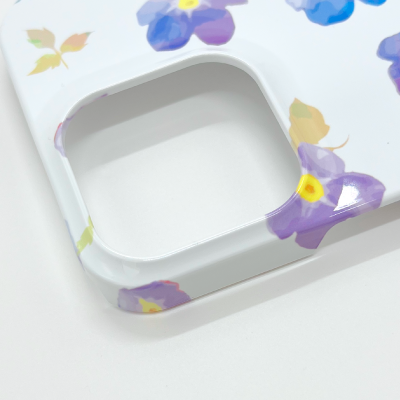 カメラ穴の付近もきれいにプリントします